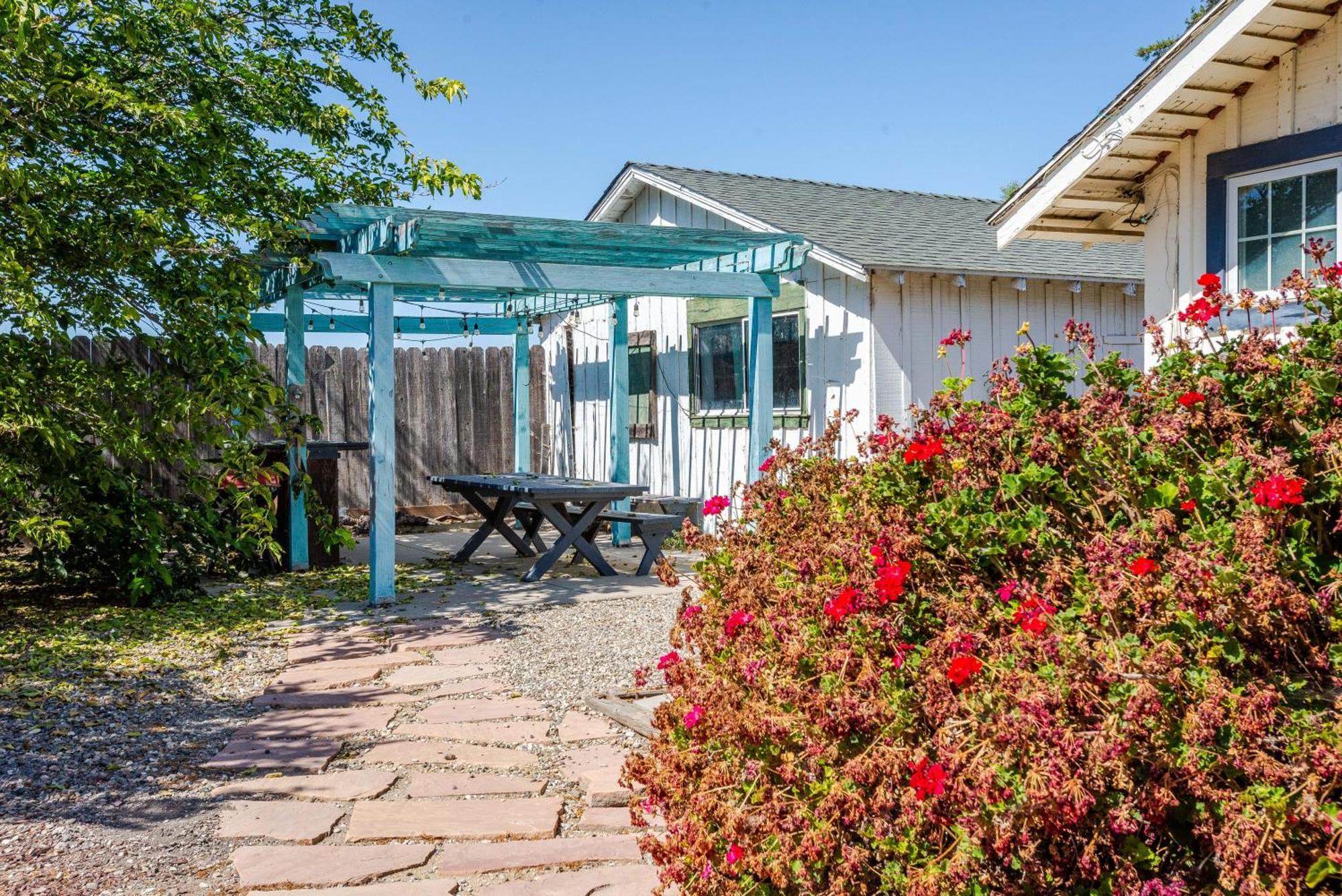 Den Street Cottage Лос Аламос Екстериор снимка
